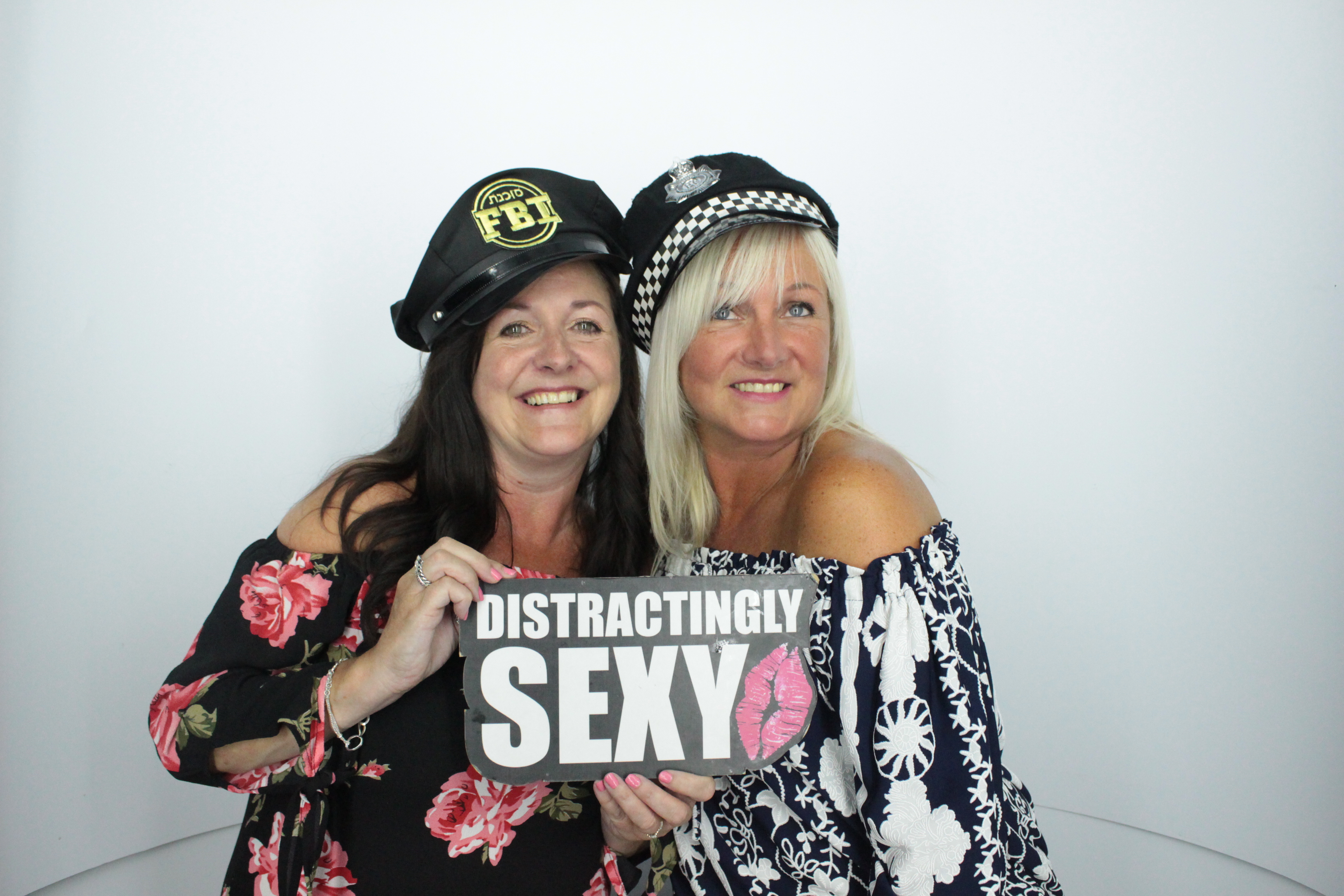 Martin & Colleen’s Joint 50th | View more photos from the event at gallery.myphotoboothexperience.co.uk/u/MyPhotoBoothExperienceLtd/Martin-Colleen’s-Joint-50th